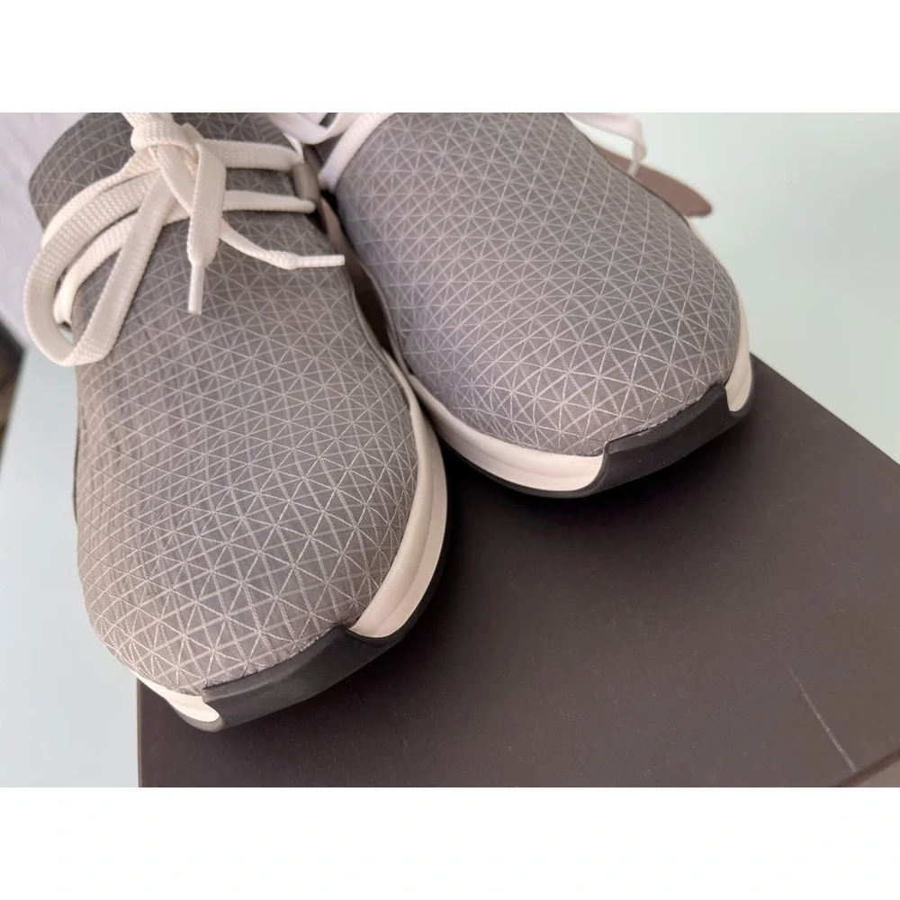 Bottega Veneta Gray Nylon & Leather Men's Sneaker Shoe, Eur 39.5 (Model 548353)‎